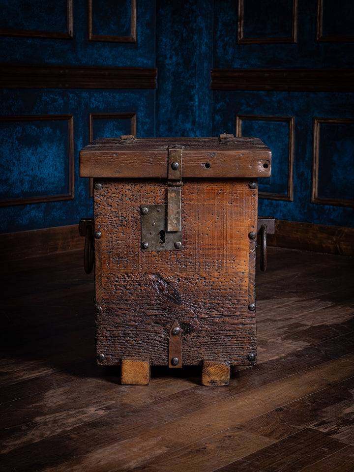 Rustic Barn Wood Storage Chest