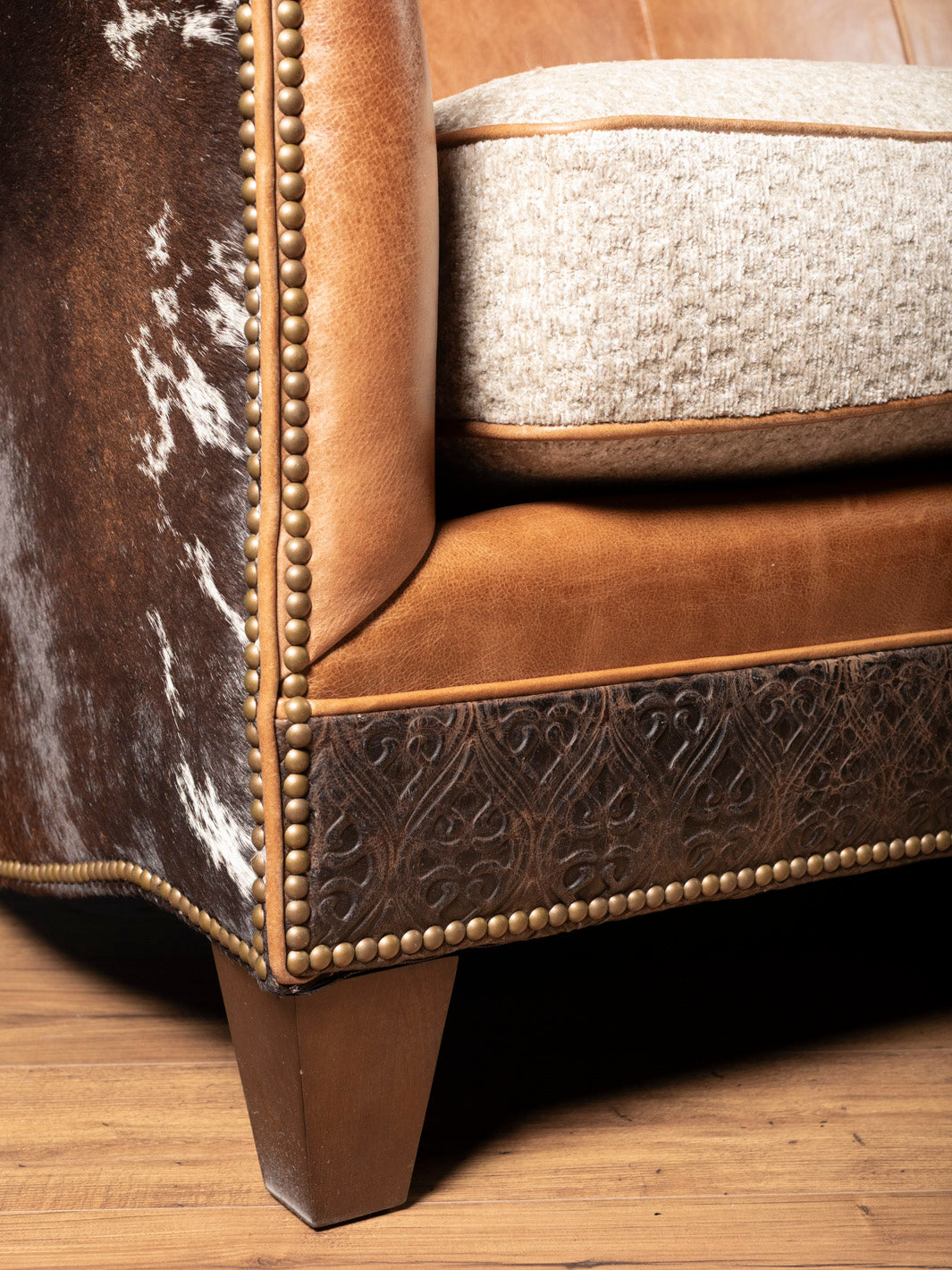 Cocoa Sahara Leather Settee