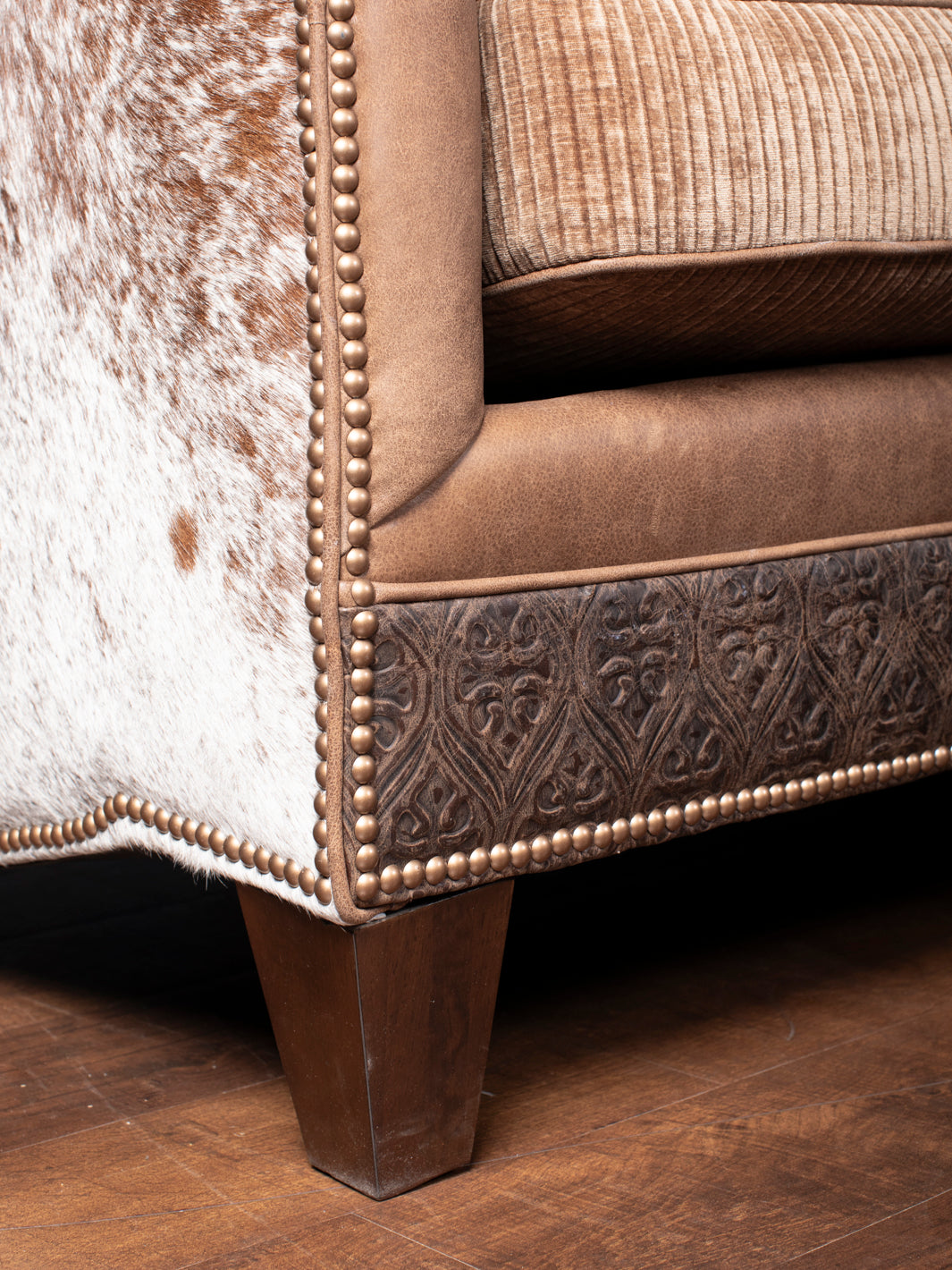 Hazelnut Leather Settee with elegant Gateway Walnut embossed leather and strong solid wood frame, adding timeless charm and comfort to rustic or modern interiors.