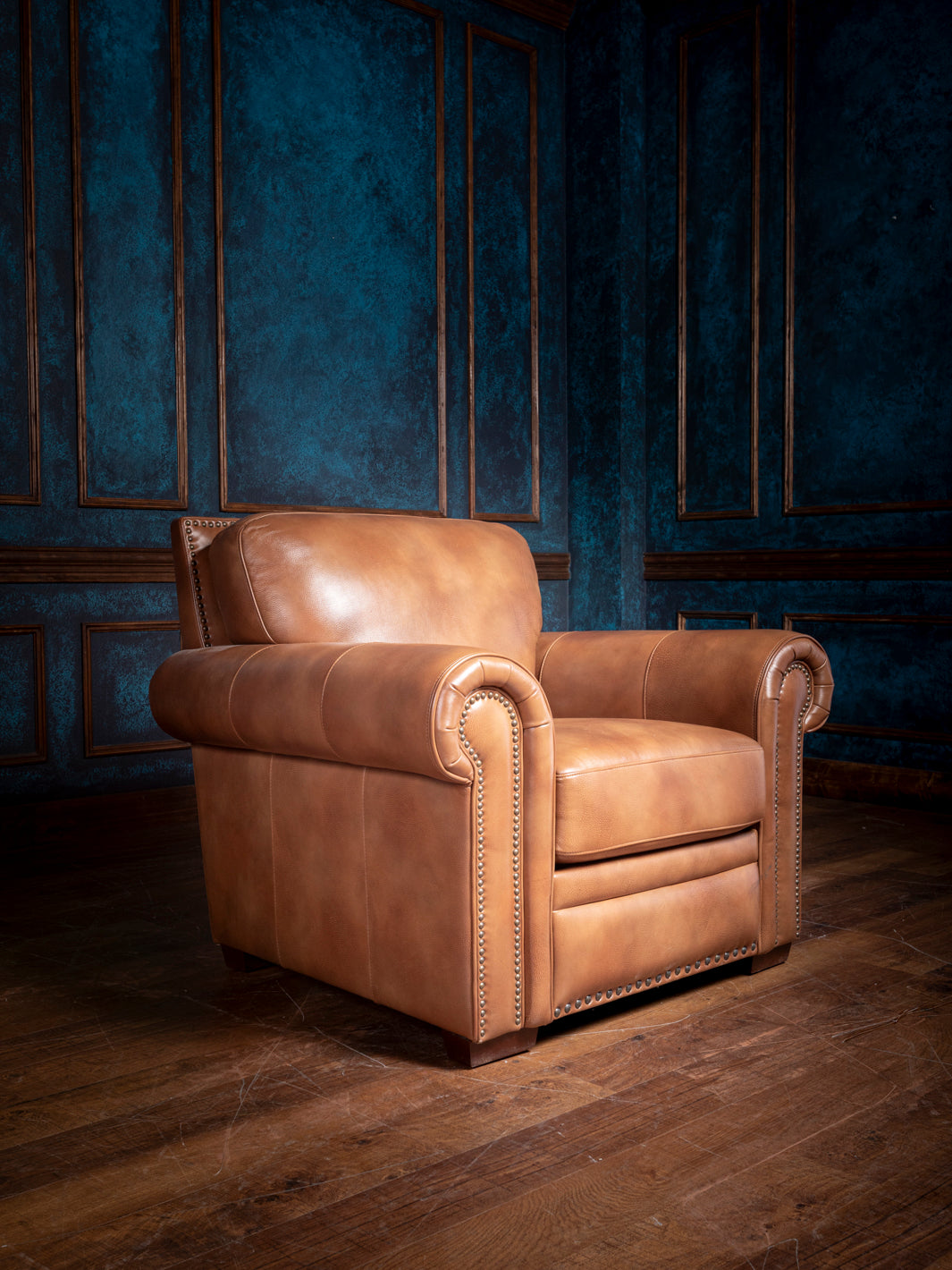 Classic leather lounge chair hotsell