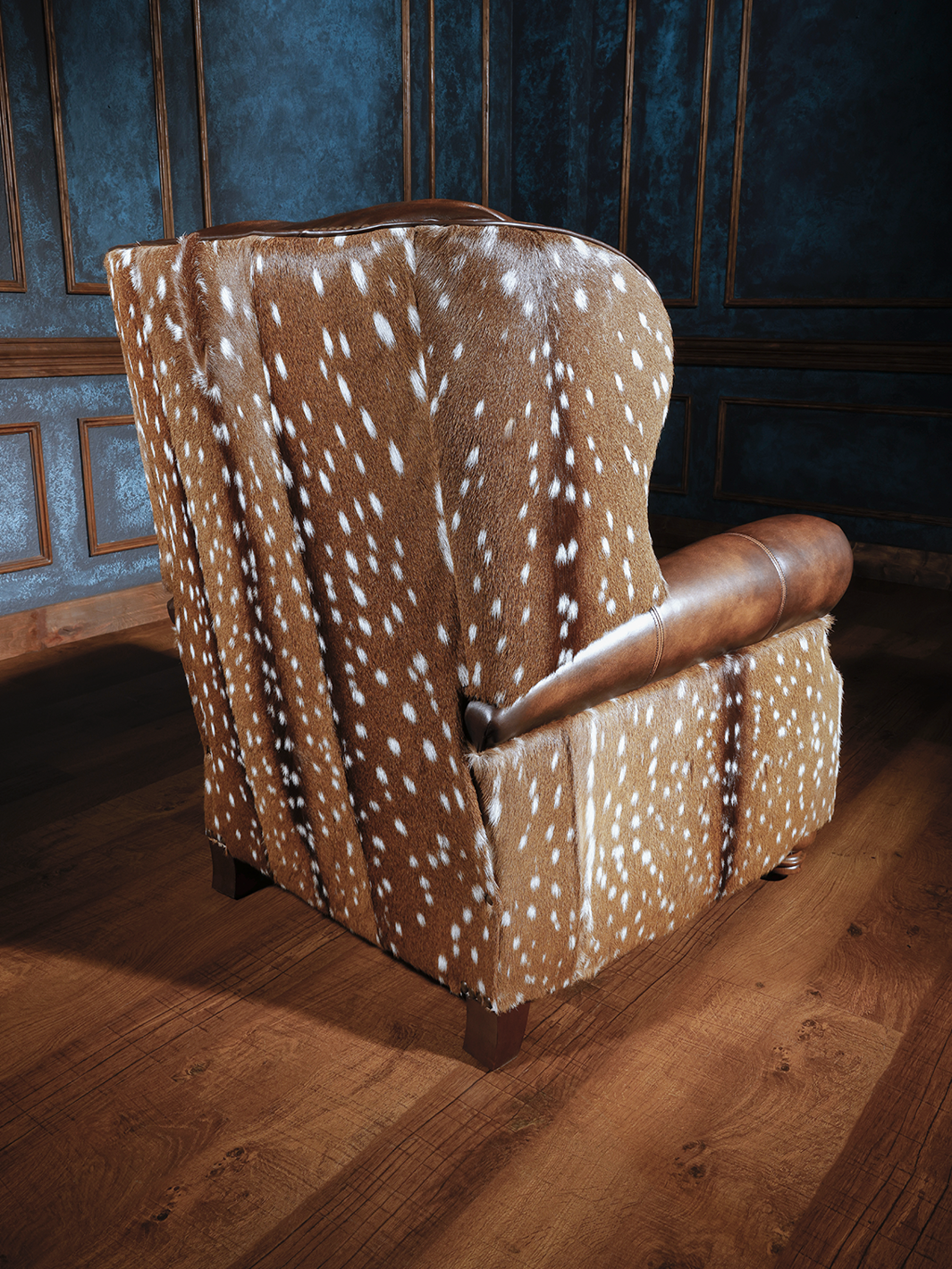 Bronco Axis and Leather Recliner