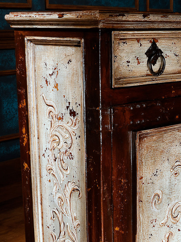 close up view of brown and white wooden chestclose up view of brown and white wooden chest