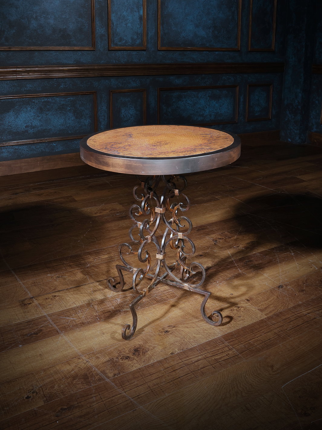 Dotting Iron Rustic End Table