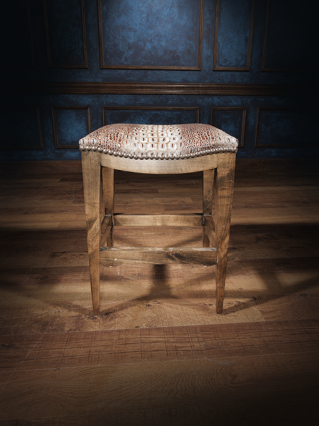 Nero Crocodile Leather Saddle Stool