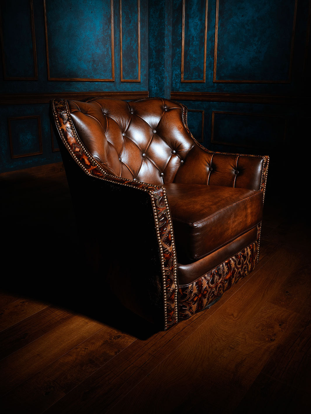 Texas Thunder Western Swivel Chair
