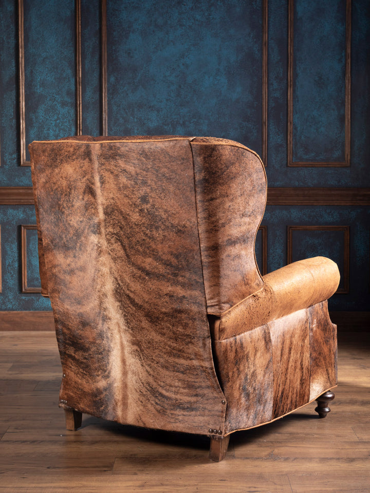 Gentleman’s Suede & Gator Leather Recliner