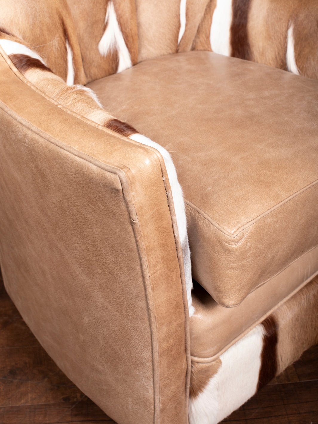 Cambridge Linen Leather Puma Swivel Chair