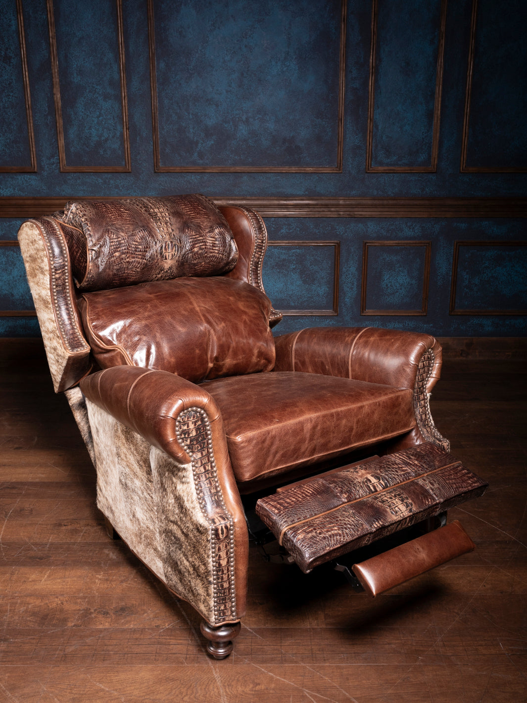 Rustic Luxe Croc Embossed Cowhide Leather Recliner – Runyon's Fine
