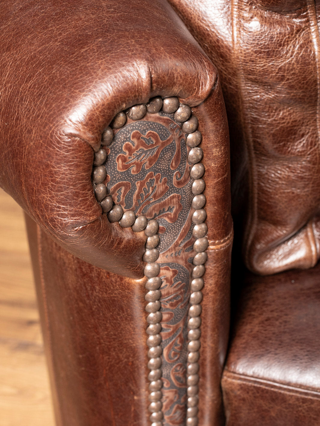 Texas Luxe Leather Snug Swivel Recliner