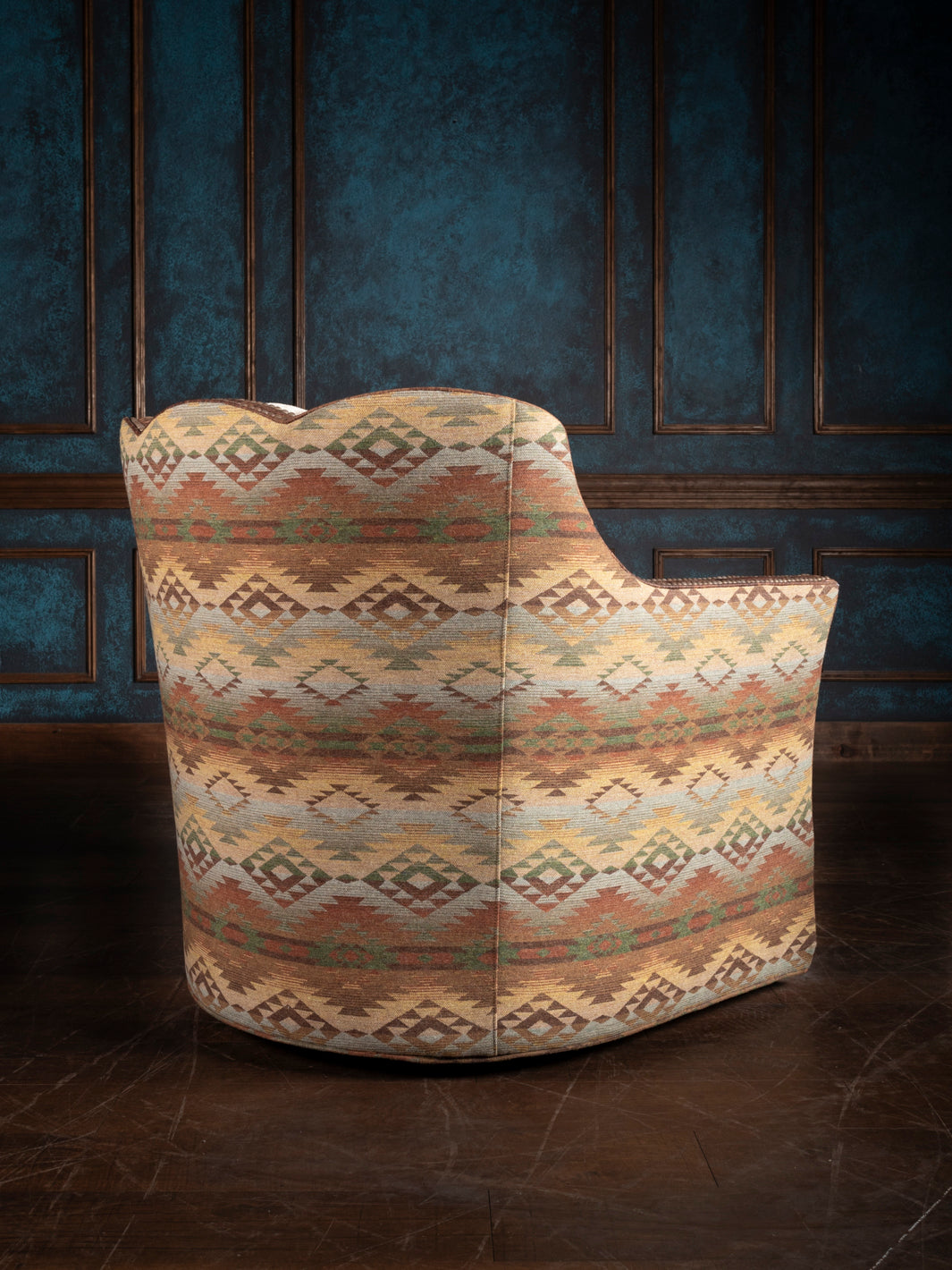 The Heritage Mesa Swivel Chair