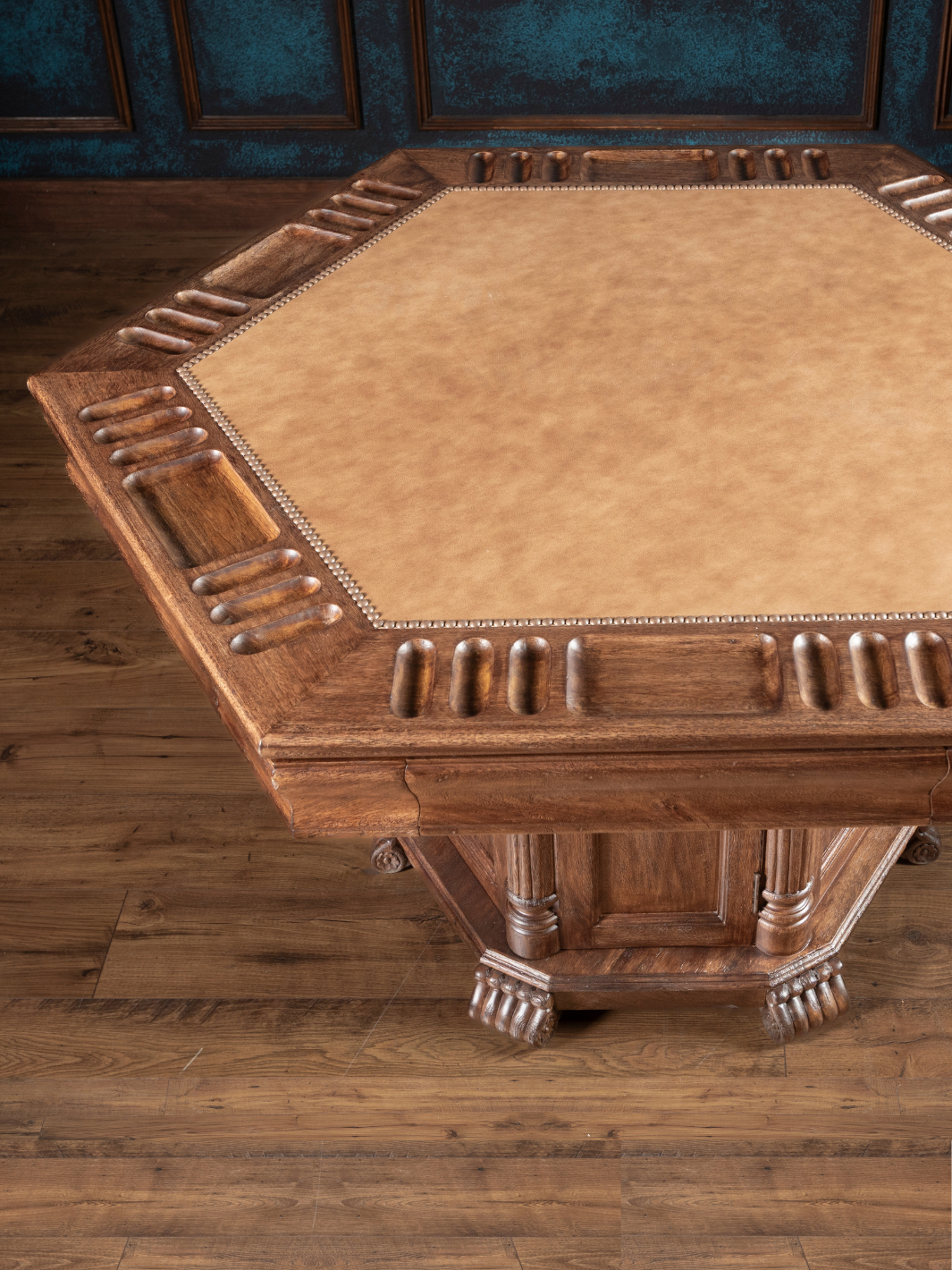 Grand Saloon Leather Poker Table