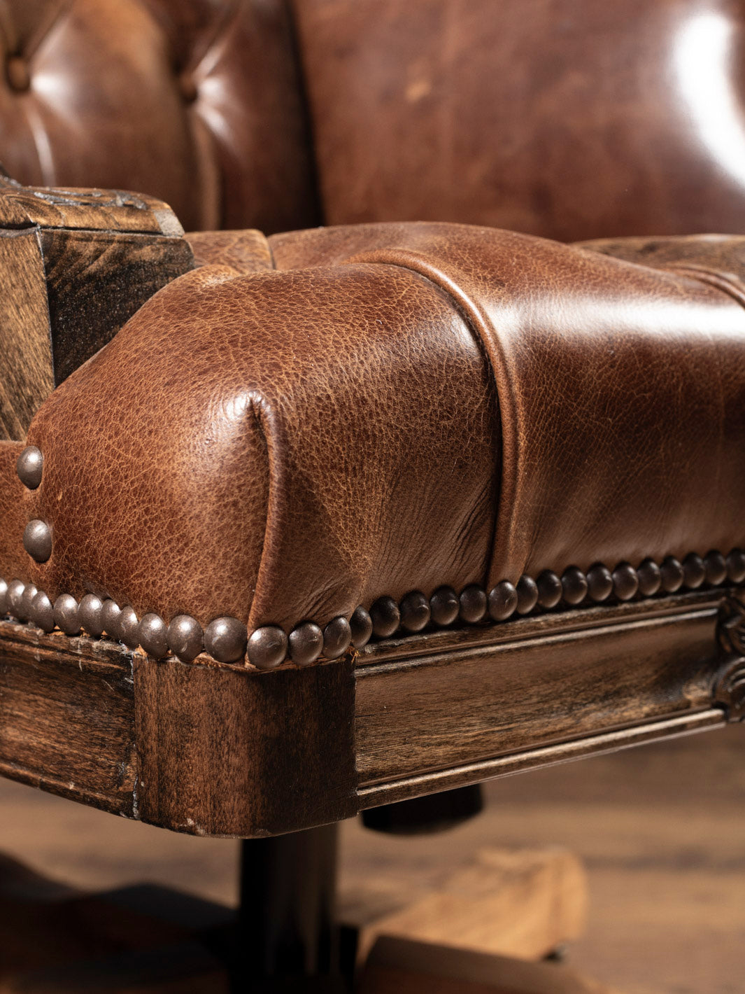 Western Executive Tufted Leather Desk Chair