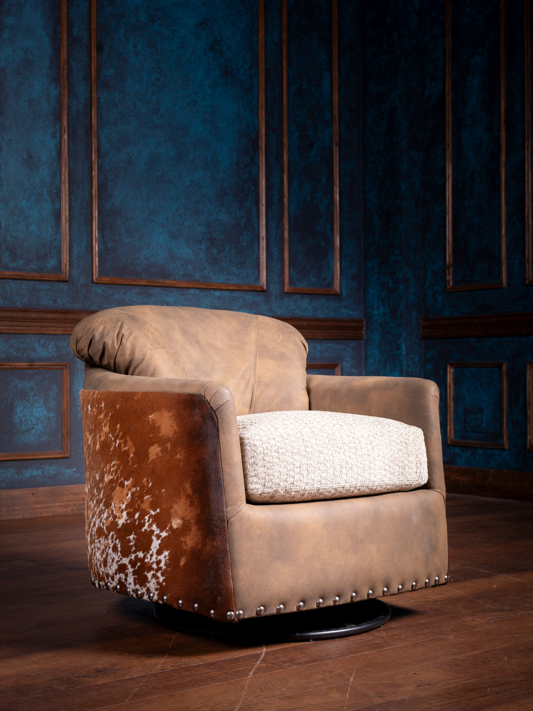 Exotic Cowhide Leather Mellow Swivel Chair – Runyon's Fine Furniture