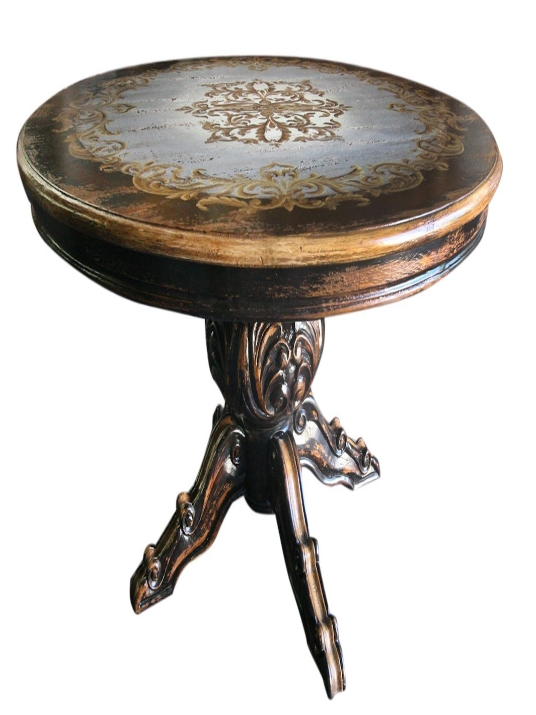 Maci Heirloom Round Dining Table