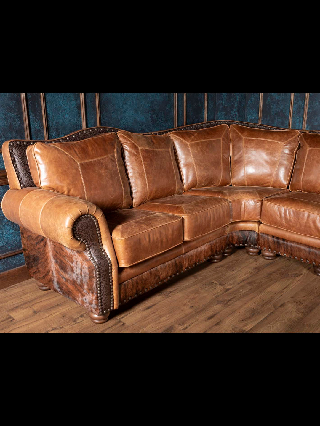 Saddle Ridge Leather Sectional Sofa