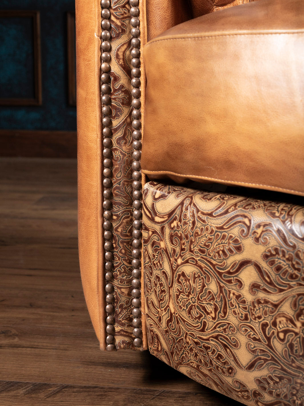 Two Tone Western Longhorn Snug Swivel Recliner